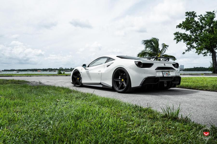  Ferrari 488 GTB on Vossen Wheels (M-X5) 2018 года  (фото 8 из 22)